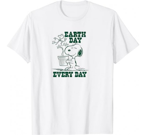 Peanuts - Earth Day Snoopy Love Earth T-Shirt Peanuts - Earth Day Snoopy Love Earth T-Shirt